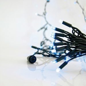 ΣΕΙΡΑ, 100 LED 5mm ΜΕ ΚΑΛΥΜΜΑ, 230V, 3 ΕΠΕΚΤΑΣΕΙΣ ΕΩΣ 9 ΣΕΤ, ΠΡΑΣΙΝΟ ΚΑΟΥΤΣΟΥΚ ΚΑΛΩΔΙΟ, 90 ΜΠΛΕ + 10 ΛΕΥΚΑ FLASH LED ΑΝΑ 10cm, ΙΡ65 (ΧΩΡΙΣ ΠΡΟΕΚΤΑΣΗ ΠΑΡΟΧΗΣ) - Image 1