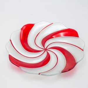 ΠΙΑΤΕΛΑ CANDY ΣΤΡΟΓΓΥΛΗ, ΑΣΗΜΙ ΚΟΚΚΙΝΟ, ΓΥΑΛΙΝΗ ΔΙΑΚΟΣΜΗΤΙΚΗ, 31.5cm - Image 1